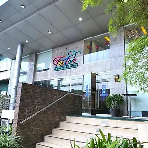 Festive Makati Paco